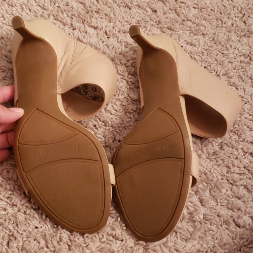 Light tan/beige Slides - Picture 4 of 5